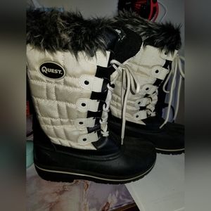 Quest Women's snow boots Size 6